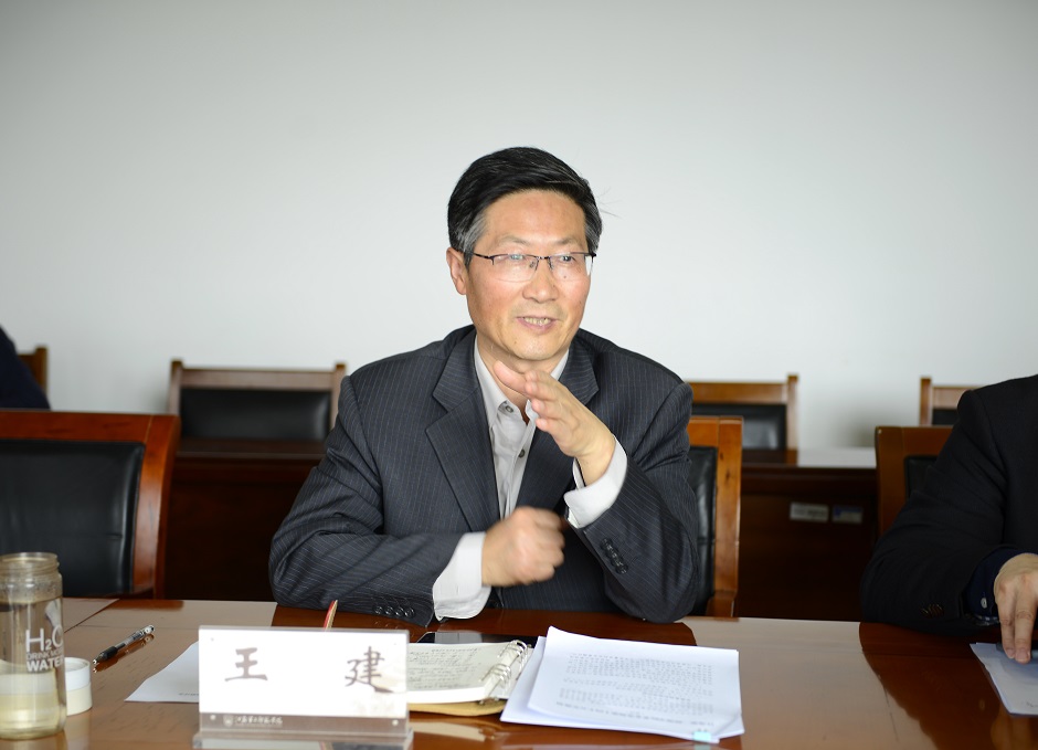 王仁雷作总结发言,对各位专家给出的宝贵意见表示感谢.