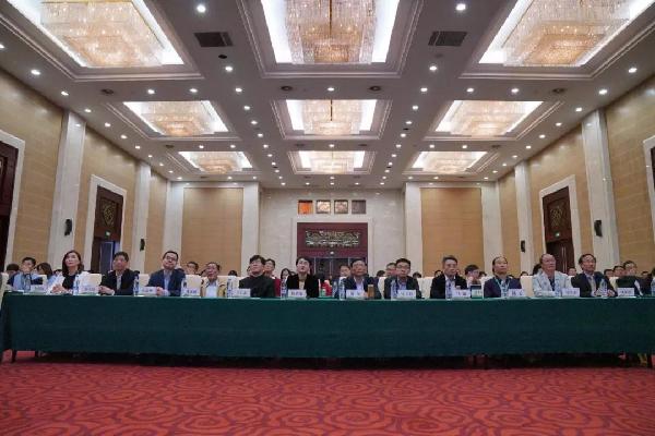 首届长三角名校长发展大会举行:探讨区域基础教育改革的经验与智慧 首届长三角名校长发展大会举行:探讨区域基础教育改革的经验与智慧